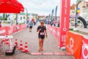 Doamnele de „fier” de la CS Tibiscus, un adevărat exemplu pentru tineri. Două timişorence, campioane de triatlon pe distanţă lungă