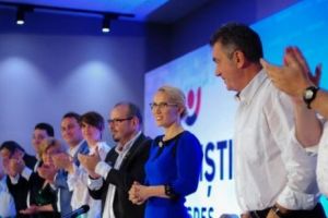 Baronii PSD tremură! Se anunţă cutremur în partid! Ea va fi noua stea a politicii româneşti şi va controla tot! Candidează şi la prezidenţiale