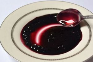 Taina călugărilor de la Mănăstirea Sihăstria Putnei. Reţeta dulceţei de soc. 