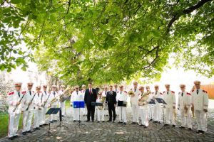 ASTĂZI: Farmecul serilor de vară de odinioară reînviat la Sebeş şi Petreşti. Locuitorii sunt invitaţi la promenadă, pe muzică de fanfară