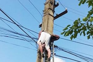 A SFÂRŞIT CUMPLIT, SUB ÎNALTĂ TENSIUNE