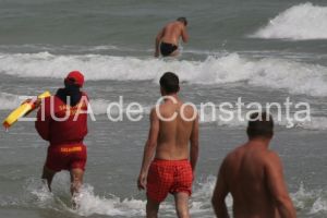 Alerta la ISU Dobroghea: Persoana inecata, scoasa pe plaja in zona Hanul Piratilor 