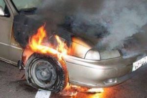 Autostrada A1 Bucureşti - Piteşti blocată pe ambele sensuri. Un autoturism a luat foc