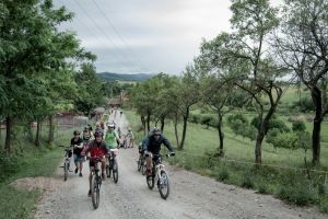 Provocare: Bihorenii sunt chemaţi la o tură de cicloturism pe un traseu de 40 de kilometri în Pădurea Craiului