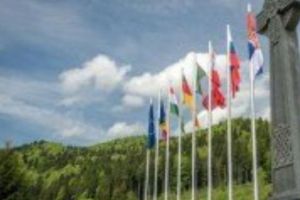 Acuzaţiile de extremism împotriva manifestării româneşti de la cimitirul din Valea Uzului au fost demontate. Adevărul din spatele evenimentelor