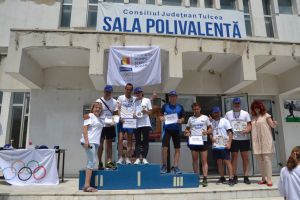 Militarul Laurentiu Cobzaru, locul intai la categoria +35 ani la Crosul Ziua Olimpica, de la Tulcea (galerie foto)