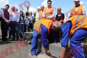 Ministrul Cuc şi PSD s-au jucat de-a „borduriada” pe drumul expres Craiova-Piteşti. Lucrări de 76 milioane de euro, abandonate. MINCIUNA SERVITĂ ELECTORATULUI ÎN PREAJMA ALEGERILOR DIN 26 MAI