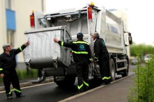 Primăria Hoghiz a scos la licitaţie delegarea serviciului de salubritate