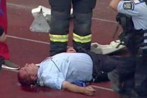 FOTO VIDEO Meciul U Cluj – FC Hermannstadt s-a terminat cu violenţe