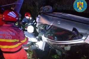 FOTO. Fetiţă (8 ani) implicată într-un accident rutier grav, în judeţ