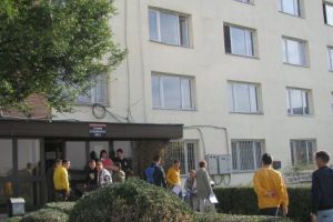 STUDENŢI la PITEŞTI, despre VIAŢA LA CĂMIN în Gh. DOJA