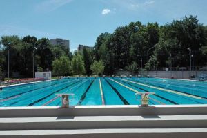Universitatea Tehnică a deschis piscina olimpică exterioară