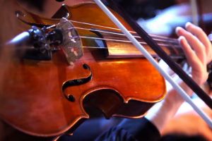 Concerte pentru violoncel şi Romania Universalis la Filarmonică