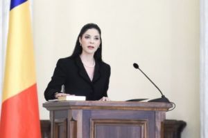 Trei miniştri au jurat în faţa lui Iohannis. Ce poziţii cheie ocupă ...