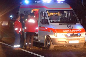 Un bărbat din Cristuru Secuiesc şi-a etalat talentele actoriceşti în faţa ambulanţei. Acum este cercetat de poliţişti