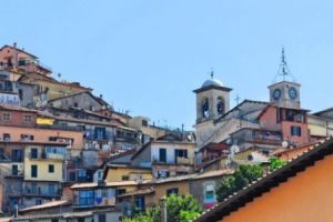 Alertă în Italia, la reşedinţa de vară a Papei Francisc. Explozie puternică, 10 răniţi. News alert