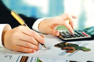 O familie obişnuită plăteşte, în timpul vieţii, taxe şi impozite de 3 MILIOANE de lei