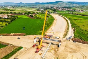 Premierul Viorica Dăncilă vrea să înfiinţeze un departament de infrastructură în subordinea sa: “Firmele care nu-şi respectă contractele trebuie să plece”