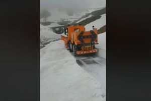 VIDEO Continuă deszăpezirea pe Transfăgărăşan – Se deschide oficial la 1 iulie