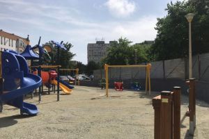 Locul de joaca de pe Aleea Daliei din Constanta aproape de a fi finalizat. Ce lucrari vor mai avea loc 