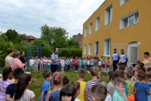 FOTO: Peste 100 de copii de la grădiniţele din Aiud au participat la concursul de colaje „Atenţie! Circul şi eu!”, în cadrul Proiectului Educaţie Rutieră – Educaţie pentru Viaţă