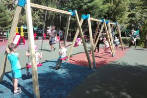 Bani pentru modernizarea locurilor de joacă la Piteşti