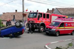Reghin: Autoturism răsturnat pe strada Călăraşilor!