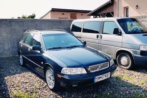 Bărbat din Galaţi, câştigătorul Volvo-ului. Tânărul milionar mai donează două maşini