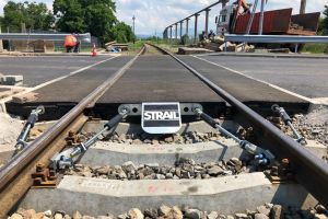 Trecere modernă la nivel cu calea ferată pe o stradă din Bistriţa. Viceprimarul Cristian Niculae: Urmează alte două lucrări similare