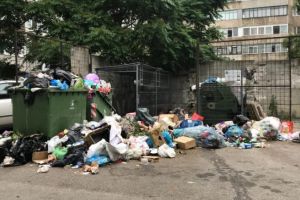 Bariera Bucuresti, ingropata in gunoaie. ROSAL refuza sa mai colecteze