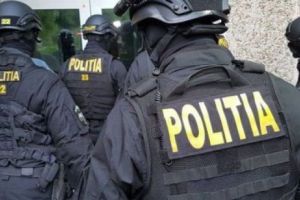 Reţea de trafic de arme, dezmembrată de Poliţia Română! Descoperire incredibilă!