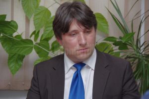 123 de angajaţi din învăţământul sucevean vor gradaţii de merit, bonus ce le aduce 25% ...