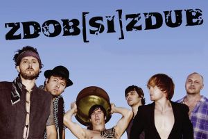 Concert cu Zdob şi Zdub în centrul Sucevei, după marşul şi festivitatea absolvenţilor USV