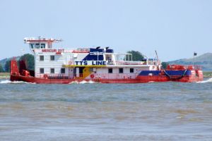 Măsuri extreme pe Dunăre. Din cauza viiturii, restricţii în circulaţia navelor