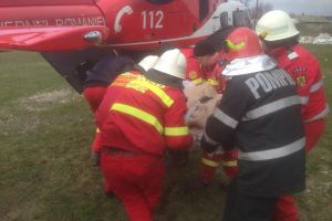 Botoşănean în stare gravă trimis cu elicopterul SMURD la Iaşi