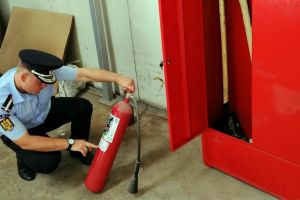 Vacanţă în siguranţă: Pompierii fac controale la hotelurile, pensiunile şi cabanele din Bihor