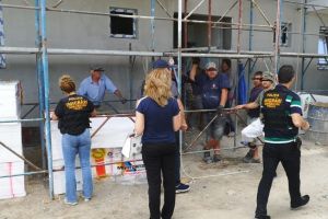 Cetateni din Republica Moldova depistati in timp ce lucrau ilegal la Navodari. Ce masuri au luat politistii de la Imigrari 