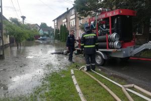 O vară furtunoasă: Până acum, furtunile şi viiturile au provocat pagube în 82 de localităţi din Bihor