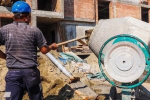 Amendă URIAȘĂ pentru un arădean din cauza unui imobil construit FĂRĂ AUTORIZAȚIE