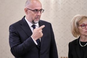 Instituţiile româneşti blamate. Kelemen Hunor pretinde că nu poate avea încredere în militarii români
