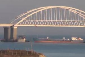 Mâna greblă a lui Putin nu se dezminte. Moscova fură Ucrainei resursele energetice şi nu numai