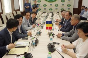 Delegaţie de parlamentari din Coreea de Sud, interesată de studenţii în IT de la USV, de ...