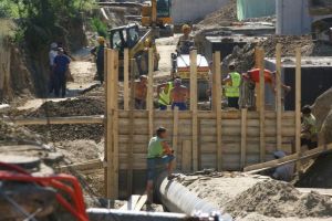 Munca pe caniculă. Angajatorii, obligaţi să asigure condiţii speciale de lucru