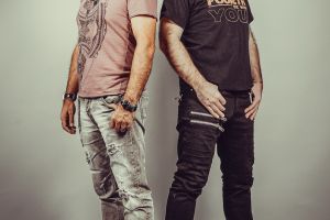 Concert Berti Barbera şi Nicu Pătoi, sâmbătă, înaintea proiecţiilor pe clădirile din Piaţa Unirii