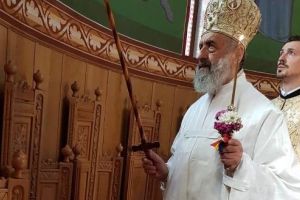 Biserica „Sfântul Ierarh Nicolae” din Iernut, sfinţită de ÎPS Irineu