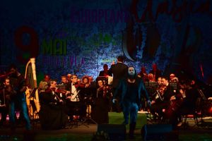  Trooper şi Orchestra Simfonică „Muntenia” au lansat un videoclip live
