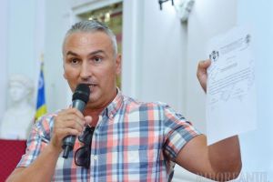 Protest în Consiliul Local: Orădenii nu vor biserică în centrul cartierului Tineretului