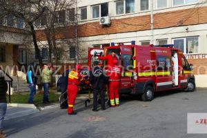 Interventie de urgenta. Doi barbati au fost loviti de trasnet in apropierea unui cimitir. Cadrele medicale, chemate in ajutor