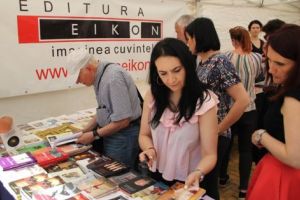 Piteştenii au prins POFTĂ de CARTE