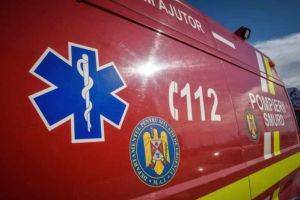 ACCIDENT rutier în Aiud, soldat cu patru victime, dintre care doi copii. Intervin pompierii cu o ambulanţă SMURD